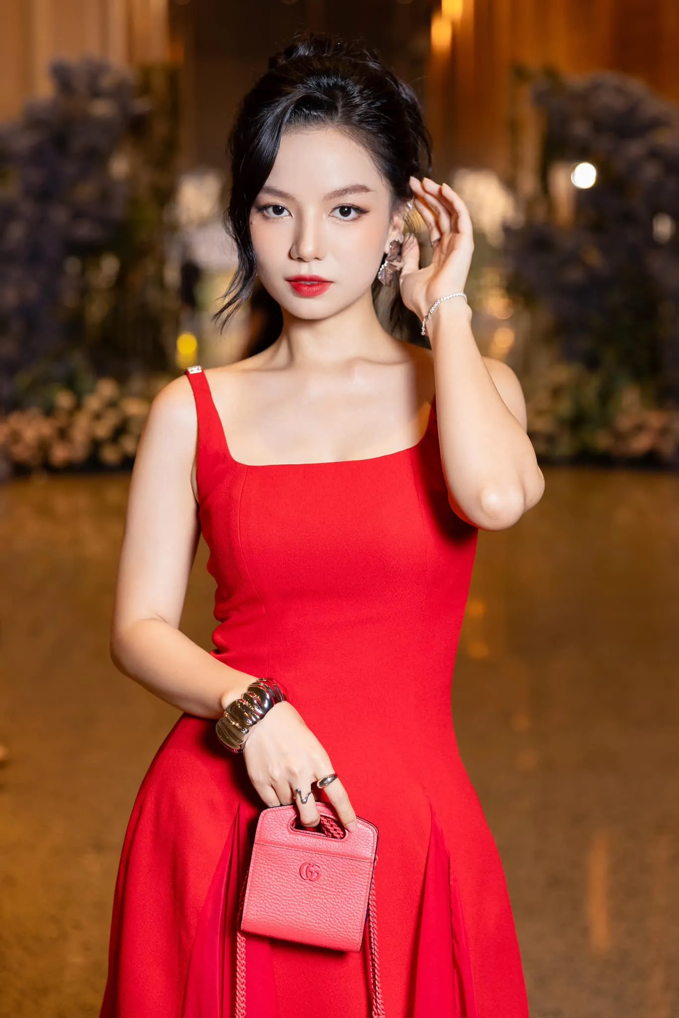 Lê Hạ Anh trong vai nữ chính phim Mưa Đỏ (2)